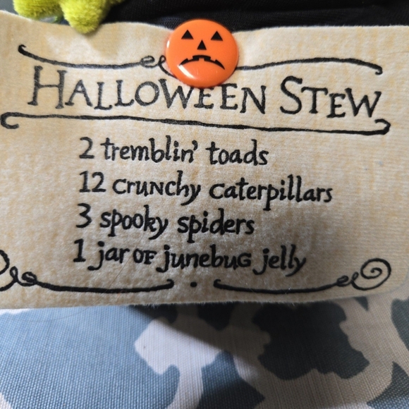 Hallmark Tremblin Toads Animated Singing Shaking Halloween Stew Frogs Plush - Picture 2 of 5